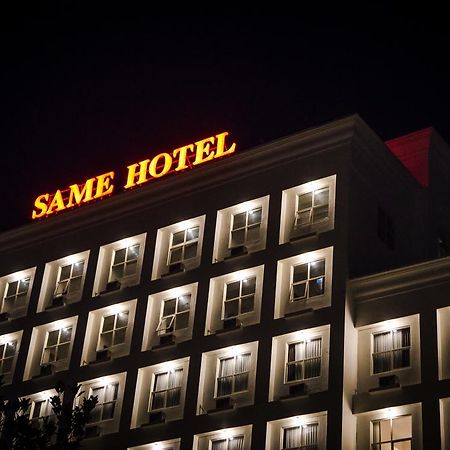 Same Hotel Malang Eksteriør bilde