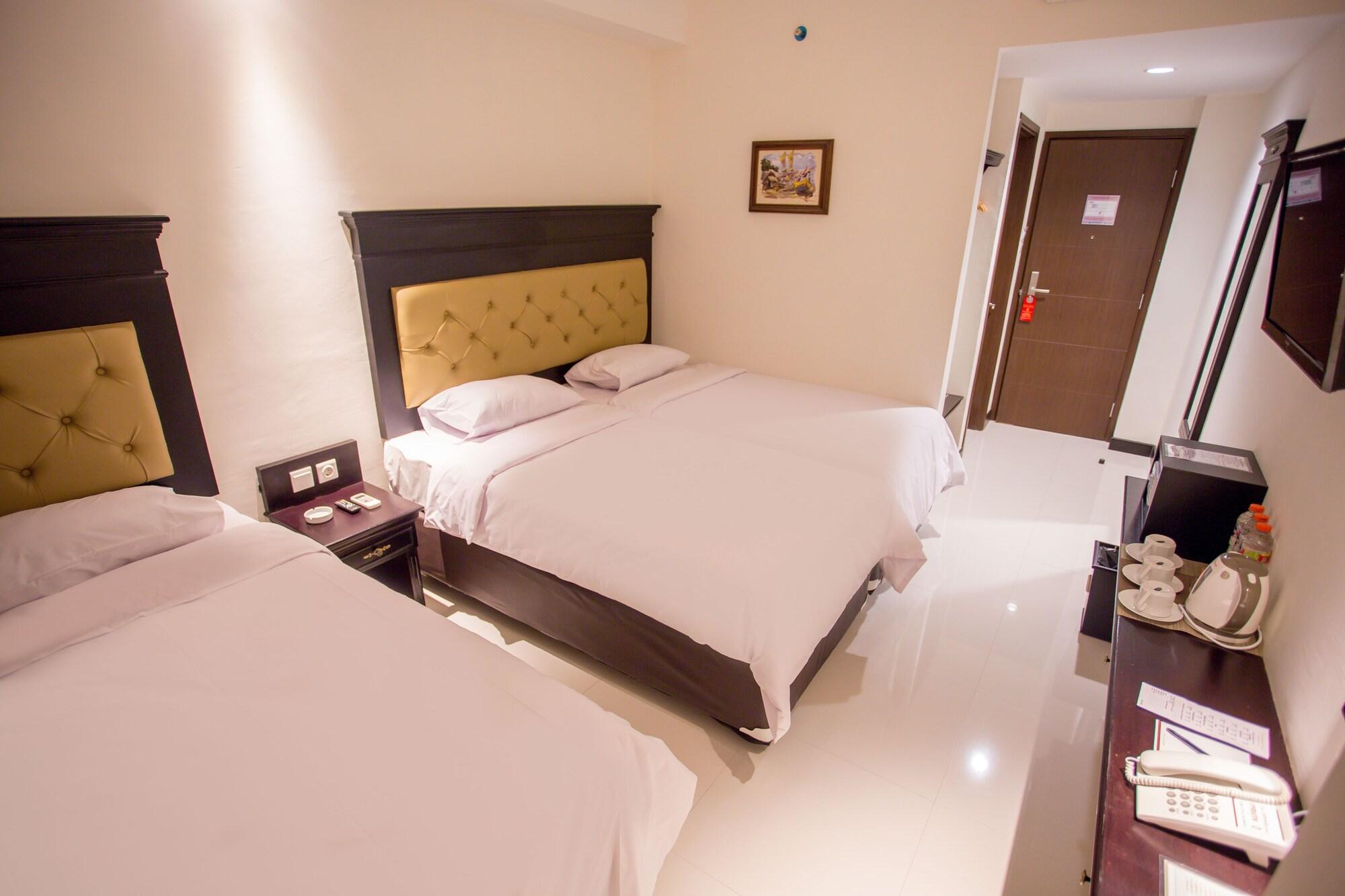 Same Hotel Malang Eksteriør bilde