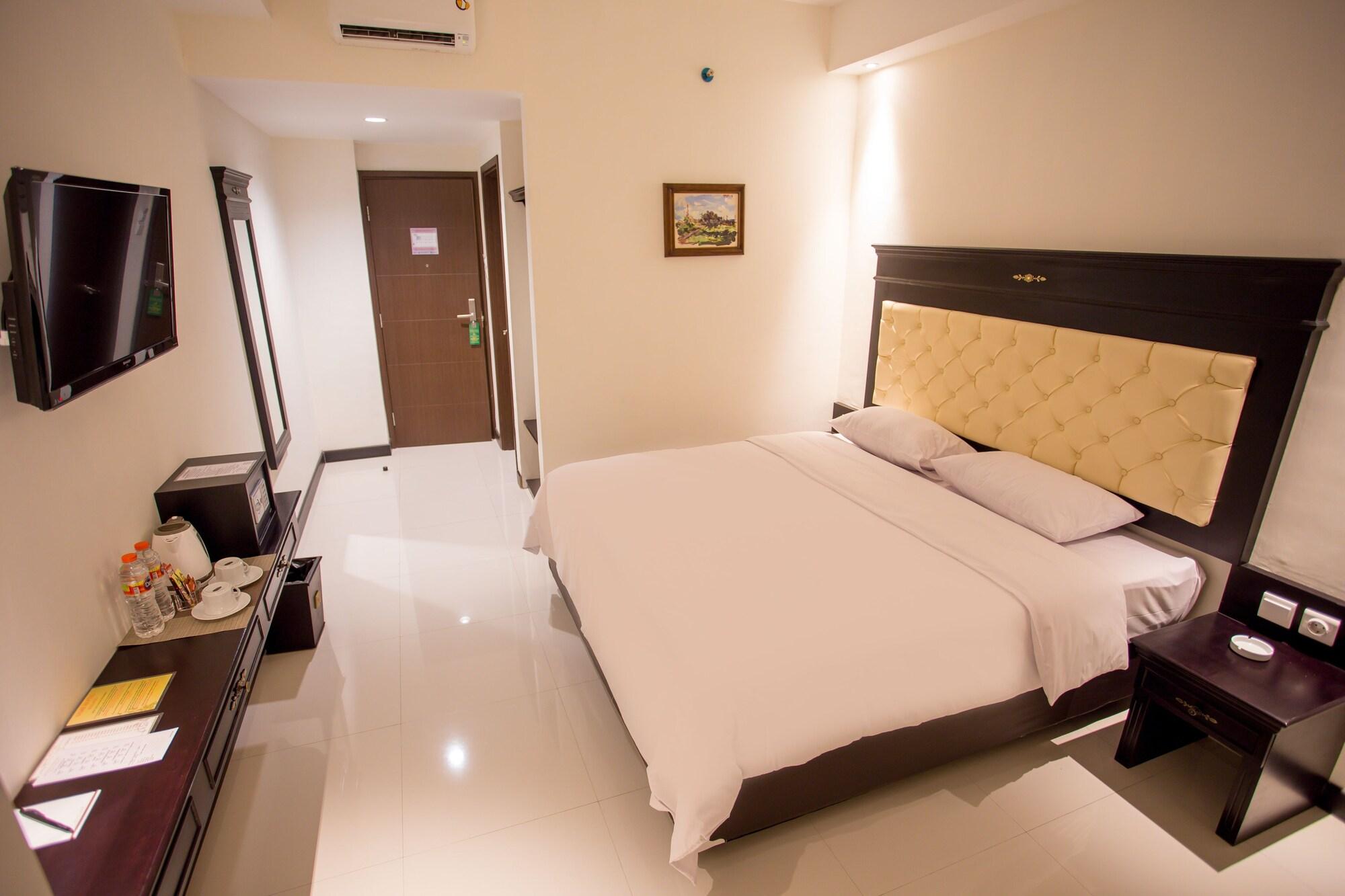 Same Hotel Malang Eksteriør bilde