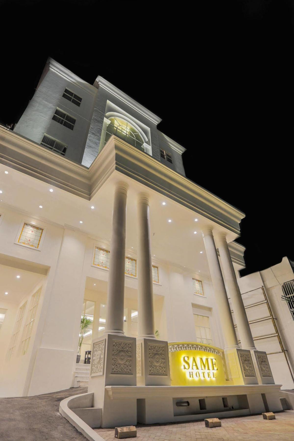 Same Hotel Malang Eksteriør bilde